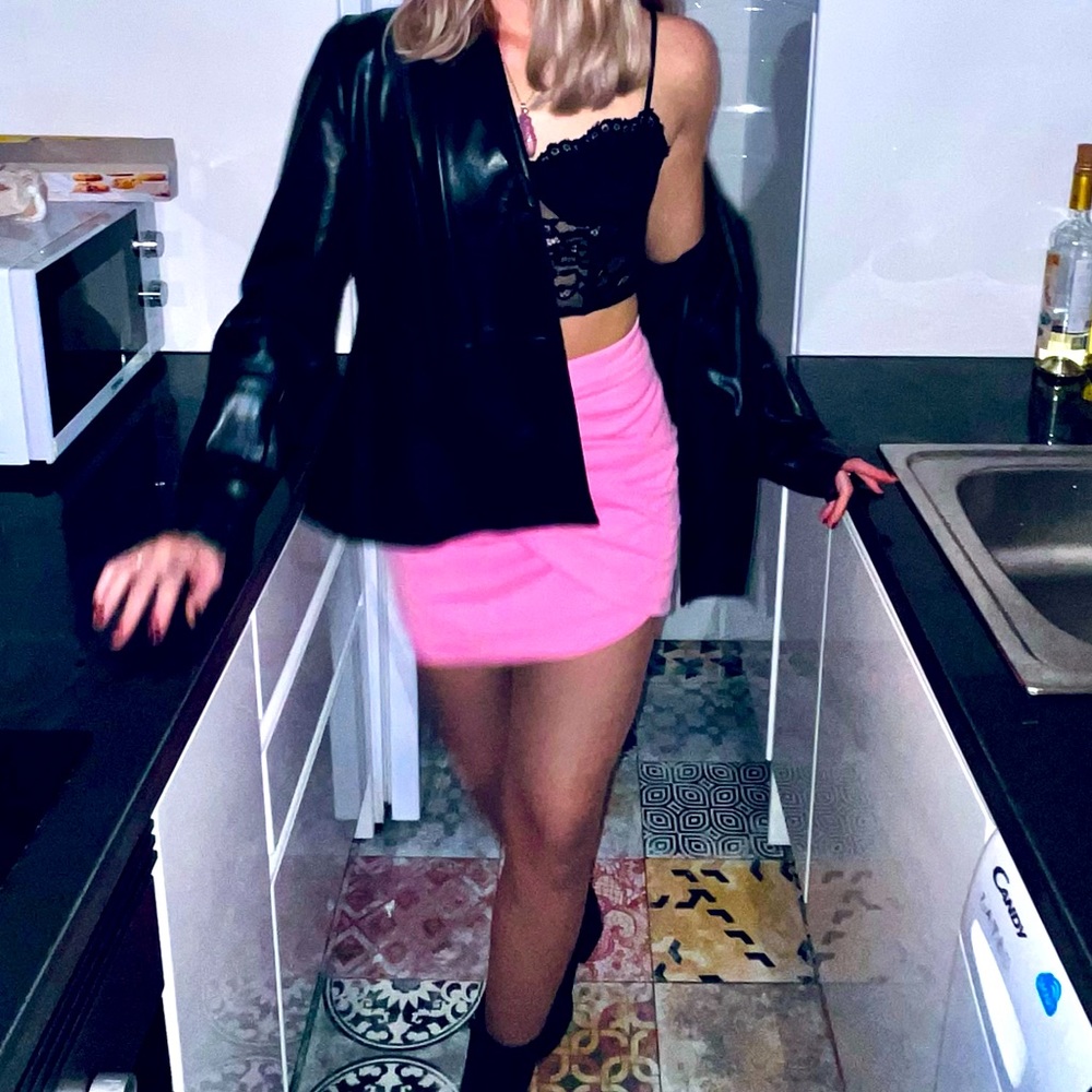 Light pink mini skirt